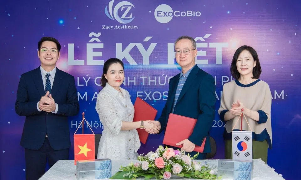 Lễ ký kết hợp đồng phân phối ASCE+ giữa Thương Beauty & Spa & ExoCoBio tại Zacy Aesthetics Việt Nam